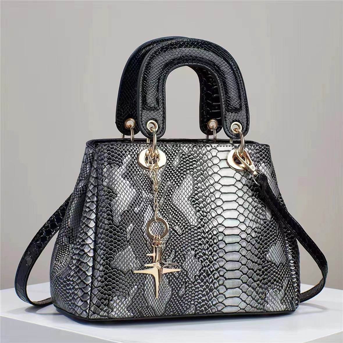Women's Fashion Crocodile Pattern Shoulder Bag Silver