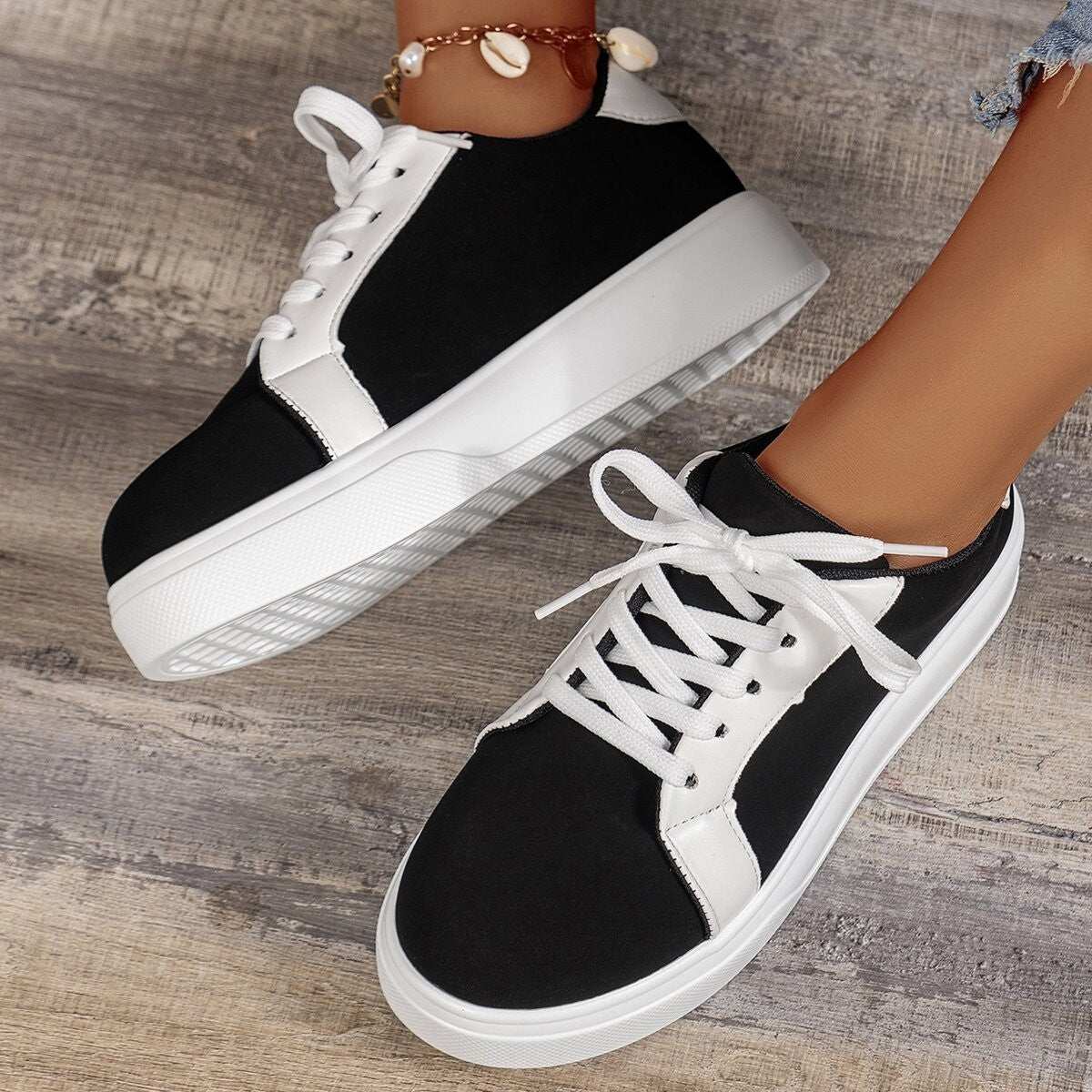 Flats Women Walking Sports Skateboard Shoes Retro Fashion Casual Sneakers New Lace-up Flats Women Walking Sports Skateboard Shoes Retro Fashion  J&E Discount Store 